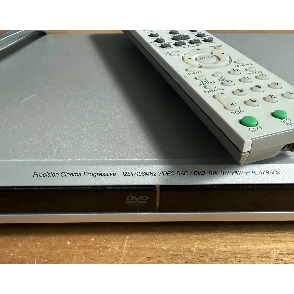 Sony DVP-NS55P CD/DVD Player Silver, Precision Cinema Progressive Scan, remote‎